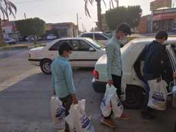 توزيع مرغ در روز زيارتي امام رضا(ع)